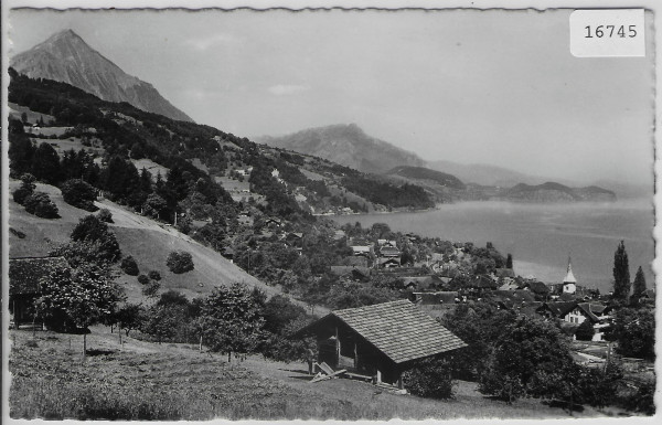 Leissingen am Thunersee mit Niesen