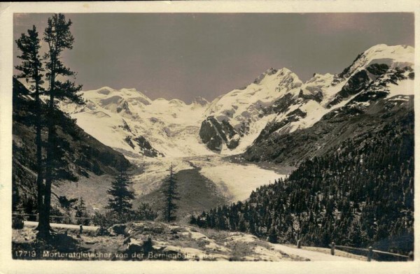 Morteratgletscher von der Berninabahn aus Vorderseite