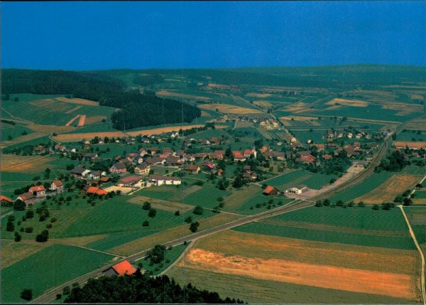Henggart, Flugaufnahme Vorderseite