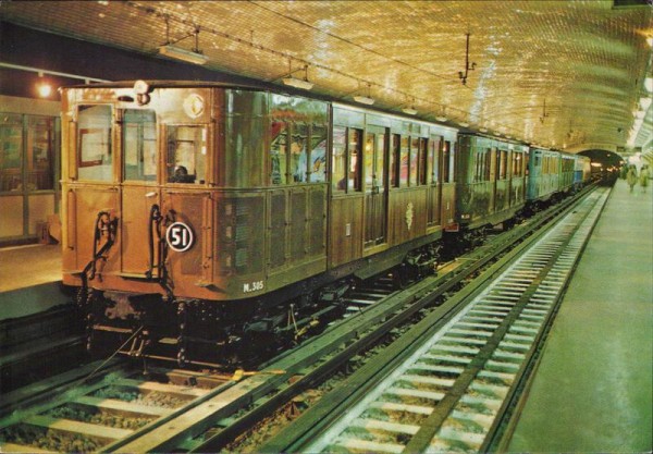 Metropolitain de Paris Vorderseite