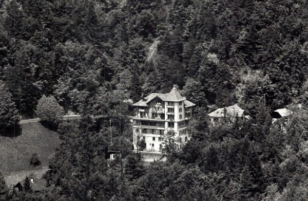 Hotel Bären, Sundlauen am Thunersee - Flugaufnahmen Vorderseite