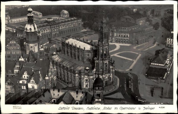 Luftbild Dresden , Hofkirche,Schloss mit Opernhaus und Zwinger Vorderseite