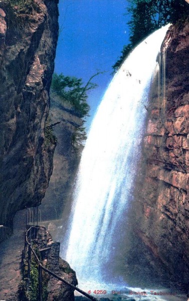 Biel - Bienne - Taubenloch
Wasserfall Vorderseite