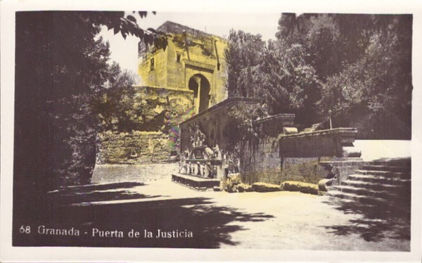 Granada - Puerta de la Justicia