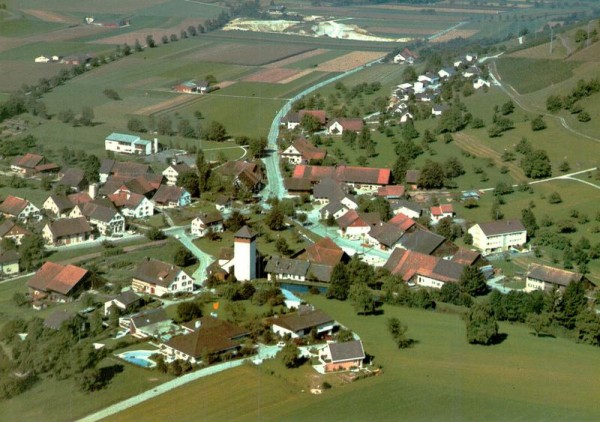 Oberembrach ZH - Flugaufnahmen Vorderseite