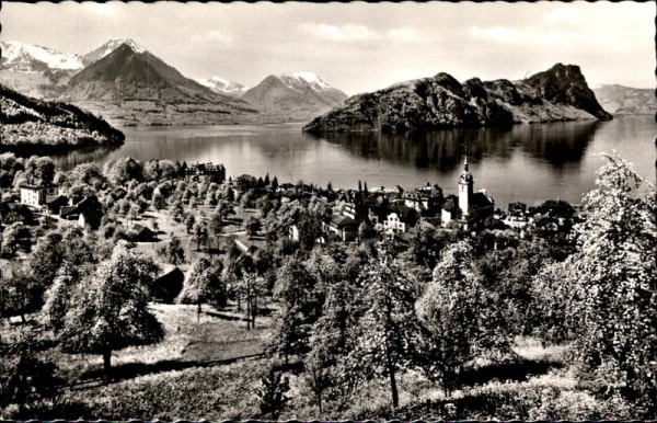 Vitznau am Vierwaldstättersee. Vorderseite