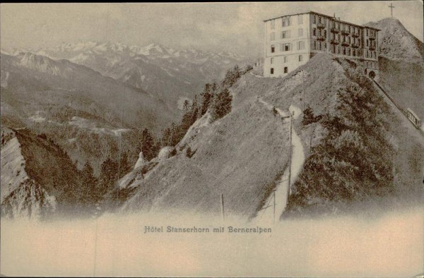 Hotel Stanserhorn Vorderseite