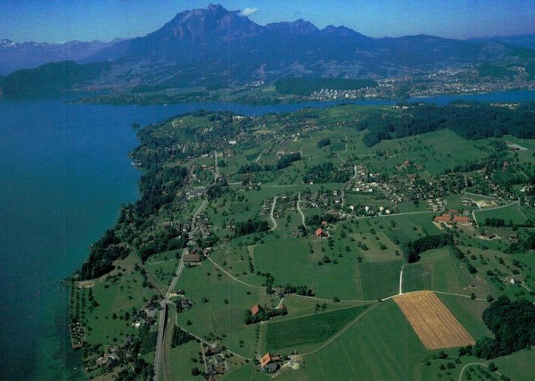 Meggen am Vierwaldstättersee mit Pilatus und Luzerner Bucht Vorderseite