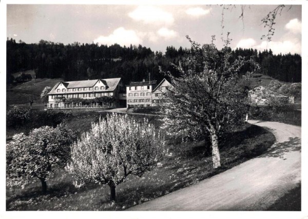 Kurhaus Hasenstrick am Bachtel Vorderseite