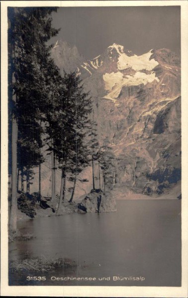Oeschinensee und Blümlisalp Vorderseite