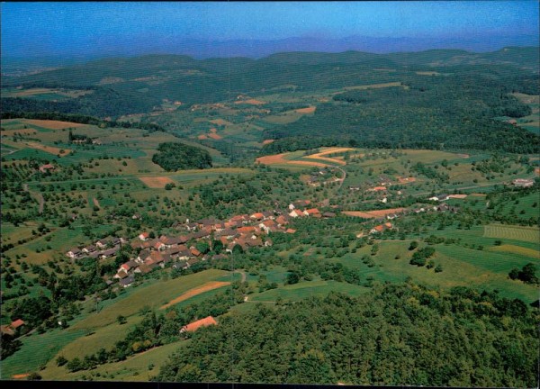 Bennwil, Flugaufnahme Vorderseite
