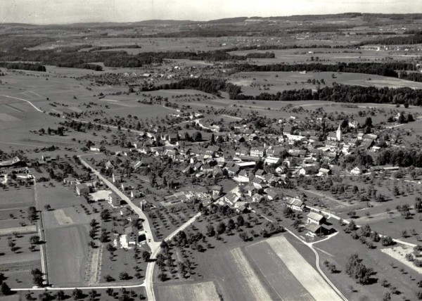 Mästetten-Dorf TG - Flugaufnahme Vorderseite