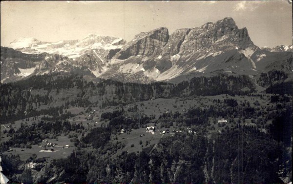 Braunwald mit Eckstöcken Vorderseite