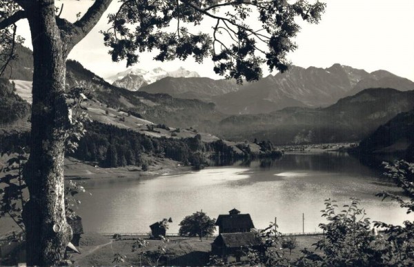 Lungerersee mit Wetterhorngruppe Vorderseite