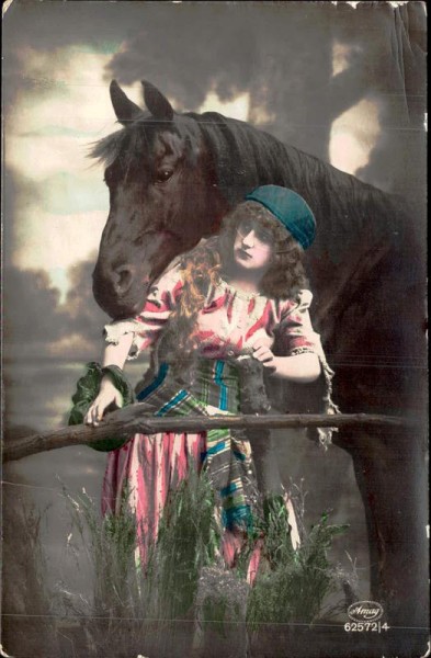 Frau mit Pferd Vorderseite