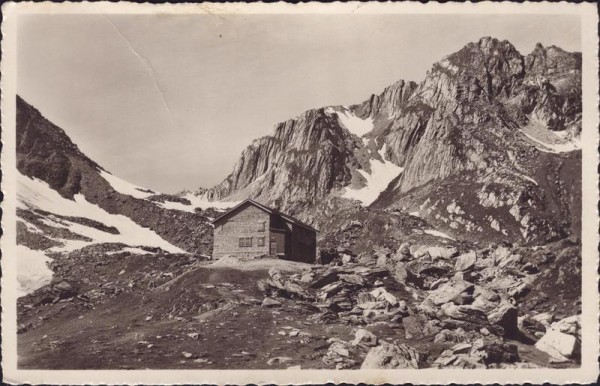 Rifugio Cristallina Vorderseite