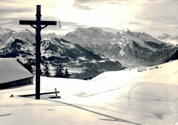 Auf der Amdenerhöhe. Blick auf Tödi, Glärnisch und Rautispitze Vorderseite