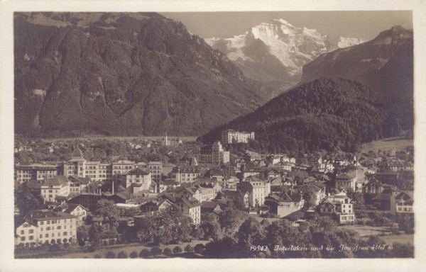 Interlaken und die Jungfrau (4167 m)