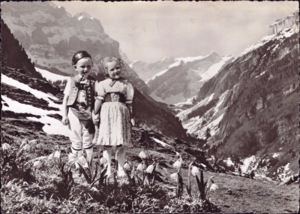 Appenzeller Kindertrachten im Alpstein