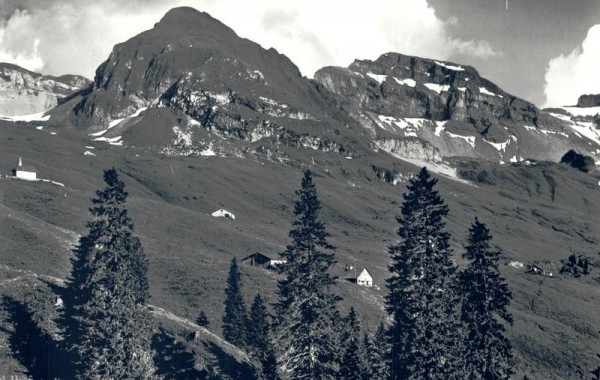 Käsernalp mit Drusberghütte, Twäriberg und Drusberg Vorderseite