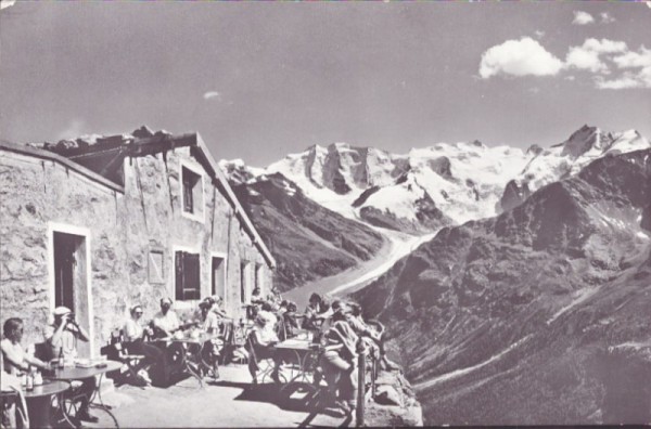 Segantini's Sterbehaus mit Berninagruppe