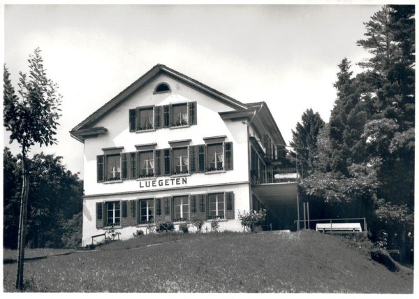 Luegeten ob Pfäffikon Vorderseite