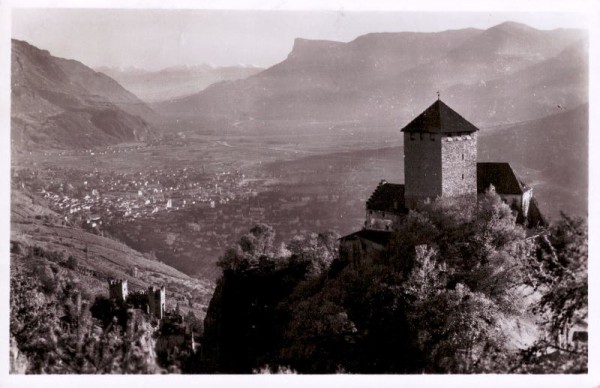 Schloss Tirol bei Meran