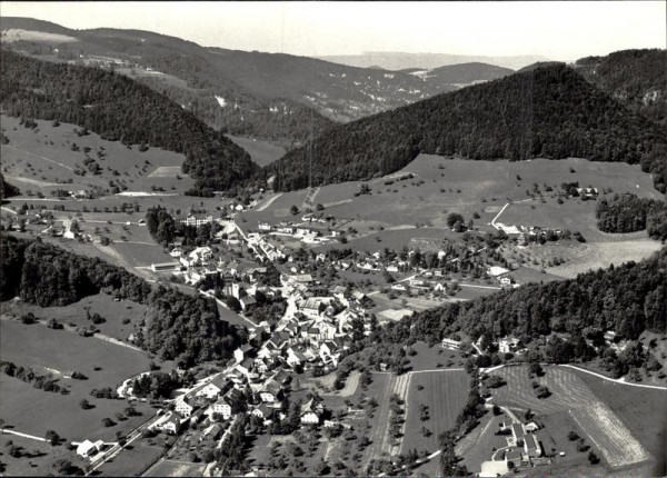 Langenbruck, Flugaufnahme Vorderseite