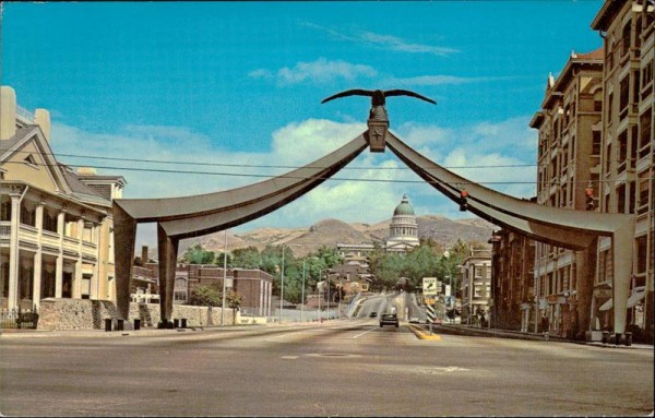 Eagle Gate Vorderseite