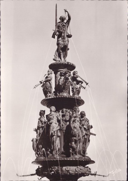 Nürnberg, Tugendbrunnen