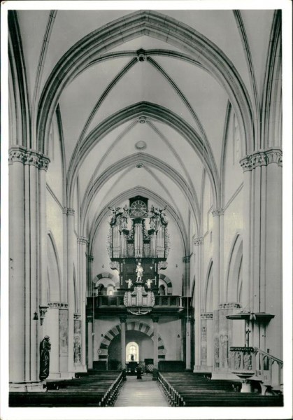 Münstermaifeld - Stiftskirche Vorderseite