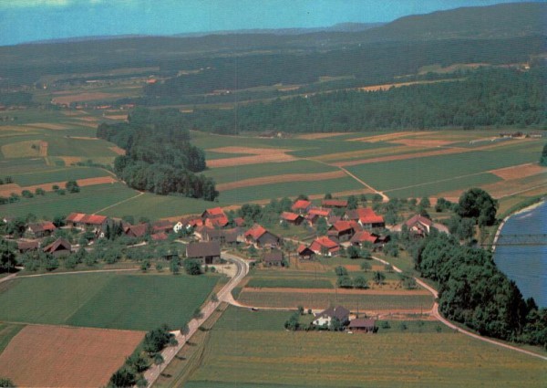 Gütighausen ZH - Flugaufnahmen Vorderseite