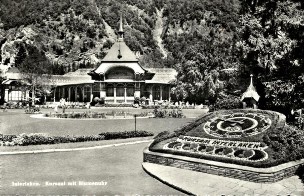 Kursaal mit Blumenuhr, Interlaken Vorderseite