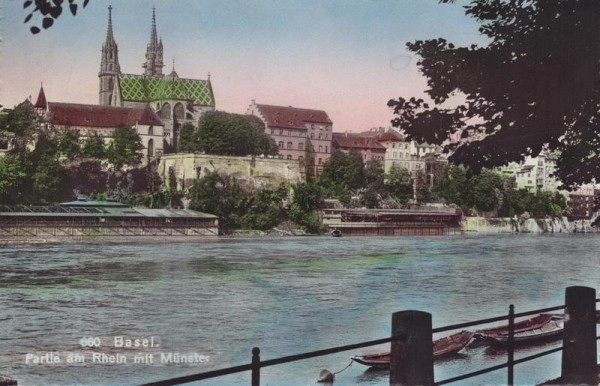 Basel. Partie am Rhein mit Münster Vorderseite