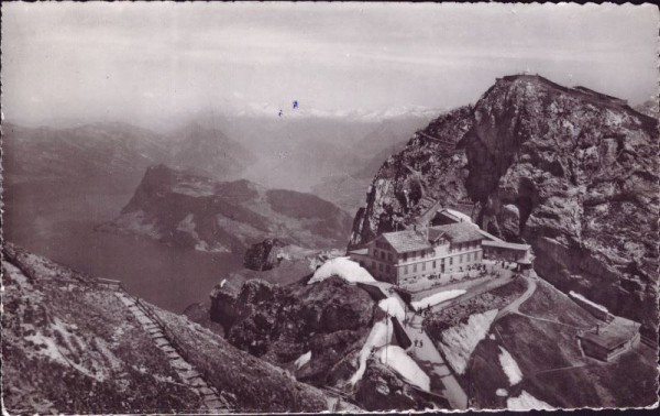 Pilatus - Kulm 2132m mit Berghaus "Bellevue" und "Esel"