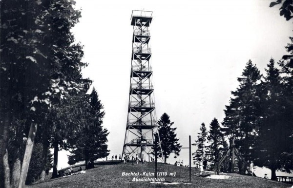 Bachtel-Kulm. Aussichtsturm Vorderseite