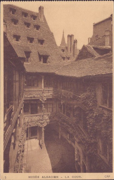 Strasbourg, Musée Alsacien, La cour