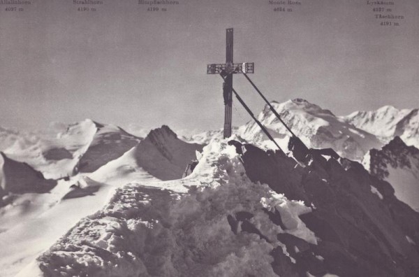 Kreuz der Walliser Bergführer auf dem Dom,  Allalinhorn, Strahlhorn, Rimpfischhorn, Monte Rosa, Lyskamm und Täschhorn Vorderseite