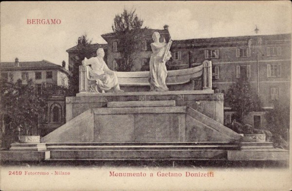 Bergamo, Monumento a Gaetano Donizetti