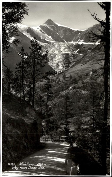 Nadelhorn (2334 m) Weg nach Saas-Fee. Vorderseite
