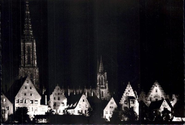 Ulm/Donau Münster in Festbeleuchtung Vorderseite