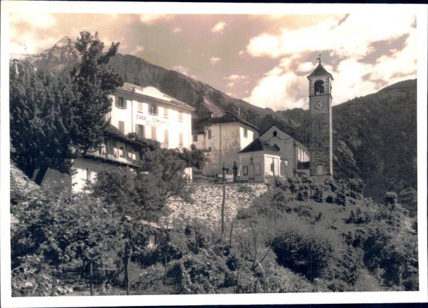 Casa Communale e scuola in ? Vorderseite