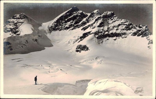 Die Jungfrau (4166 m) Vorderseite