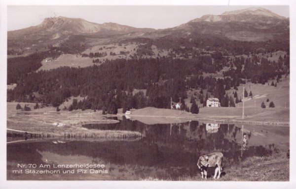 Am Lenzerheidesee mit Stäzerhorn und Piz Danis. 1937