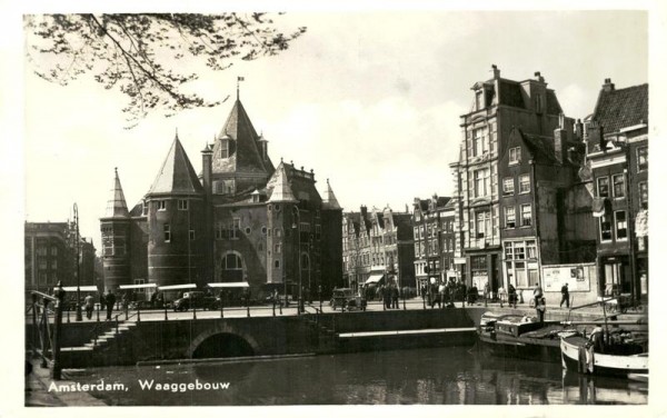 Amsterdam, Waaggebouw Vorderseite