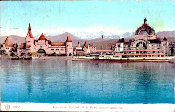 Luzern - Bahnhof & Friedensmuseum Vorderseite