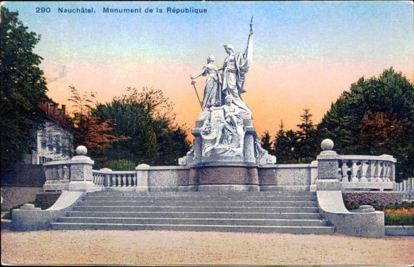 Neuchâtel, Monument de la République Vorderseite