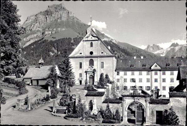 Kloster Engelberg mit Hahnen Vorderseite