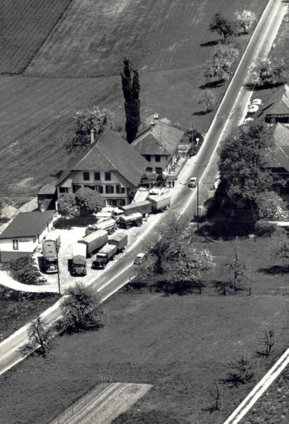 Gasthof Freienhof Motel Hellsau an der Zürich-Bernstrasse, Hellsau BE - Flugaufnahmen Vorderseite