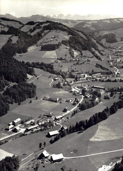 Necker SG (Togg.) mit Churfirsten - Flugaufnahmen Vorderseite